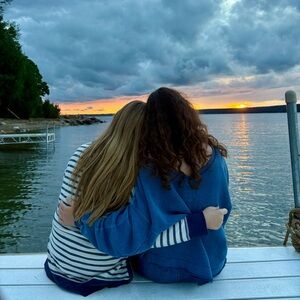 Meet your Posher, Julia